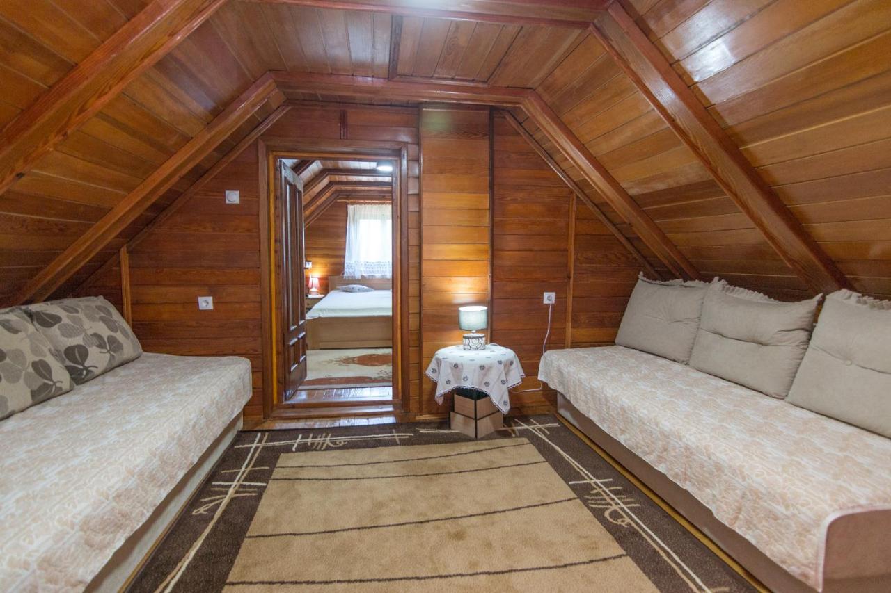 Villa Kuca Za Odmor Dm à Bajina Basta Extérieur photo